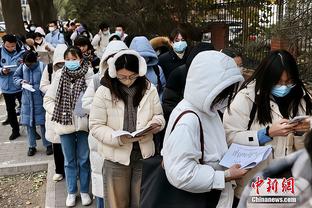 切尔西本场首发11人平均年龄仅为23岁21天，队史英超最年轻